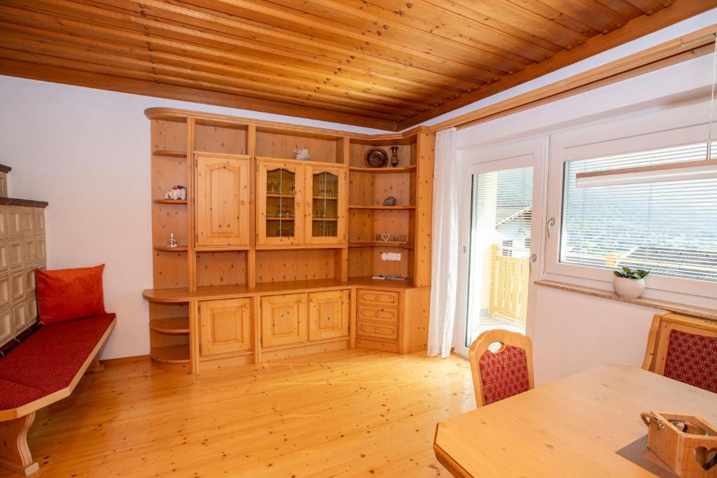 Fotografie z fotogalerie ubytování Appartementhaus Dullnig v destinaci Obervellach