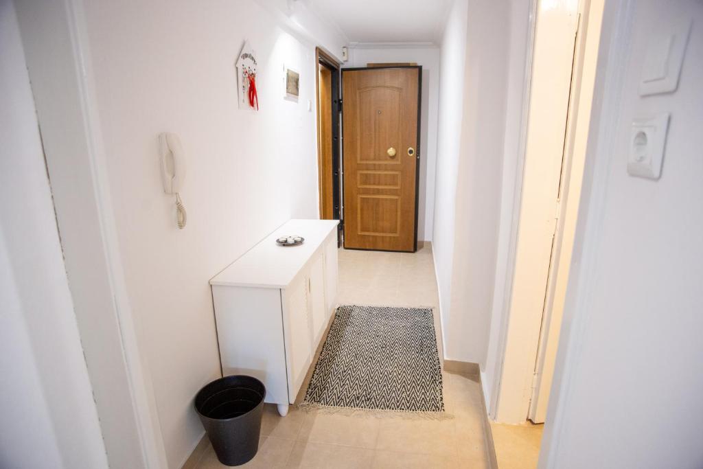 Thessaloniki Center Small Studio Apartment - 12