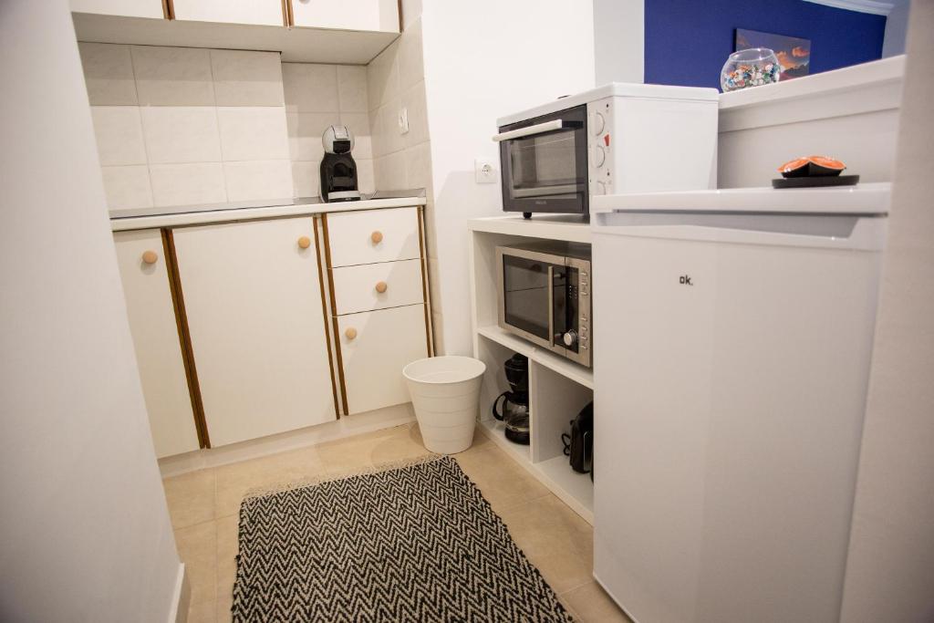 Thessaloniki Center Small Studio Apartment - 5