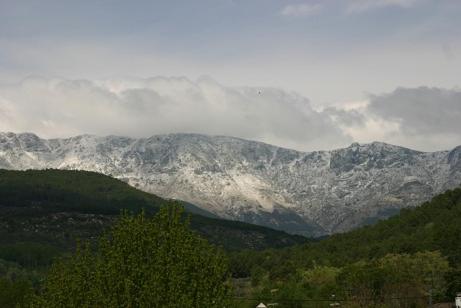 A general mountain view or a mountain view taken from a szállodákat