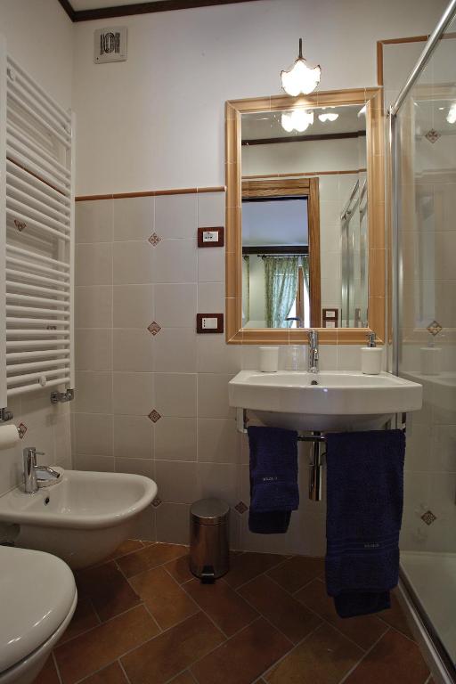 Łazienka w obiekcie B&B IL PINO