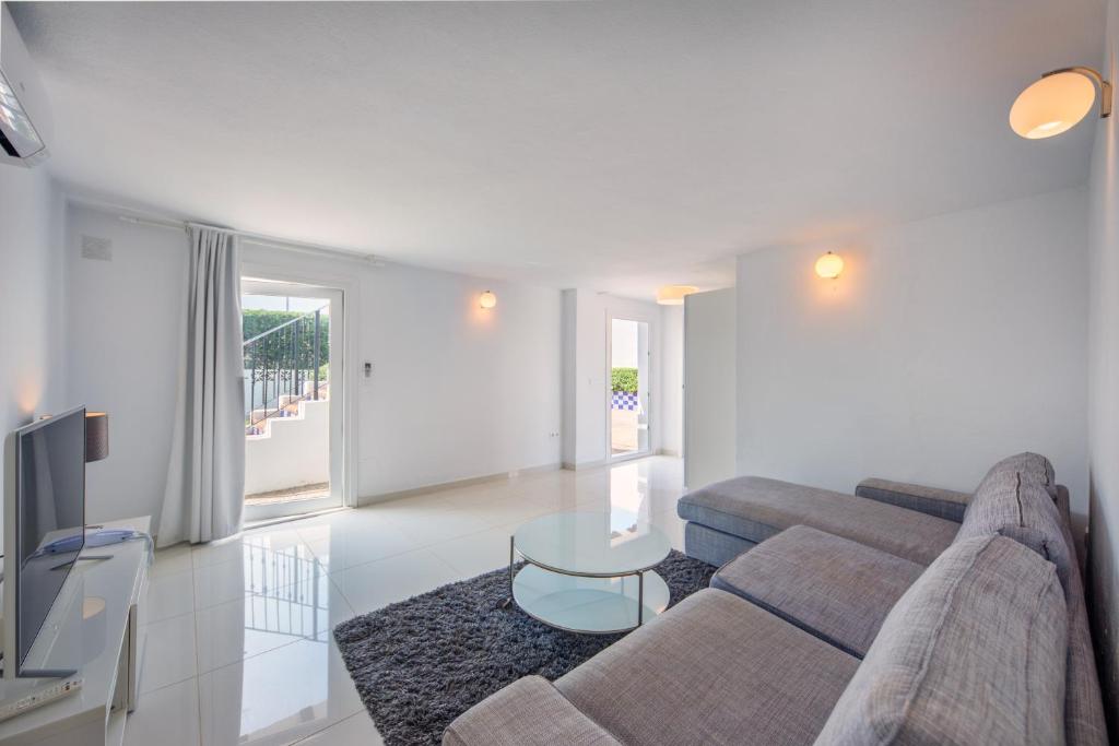 Globales Villa Gardenia, Fuengirola – Updated 2022 Prices