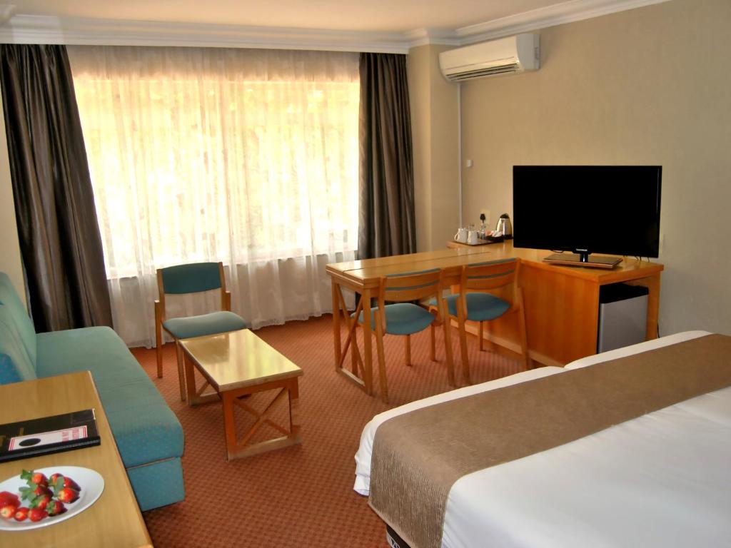 Safari Hotel & Convention Centre - Habitación Estándar
