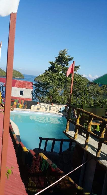 Bazén v ubytování C View Resort nebo v jeho okolí