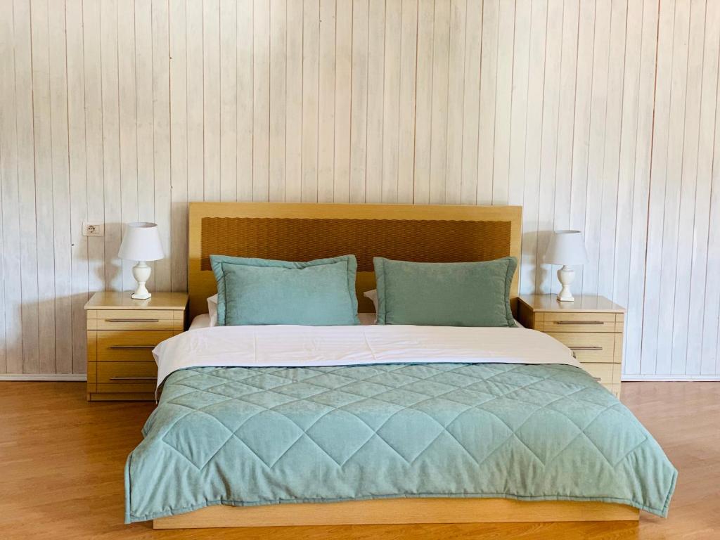 Postel nebo postele na pokoji v ubytování Kriva Resort