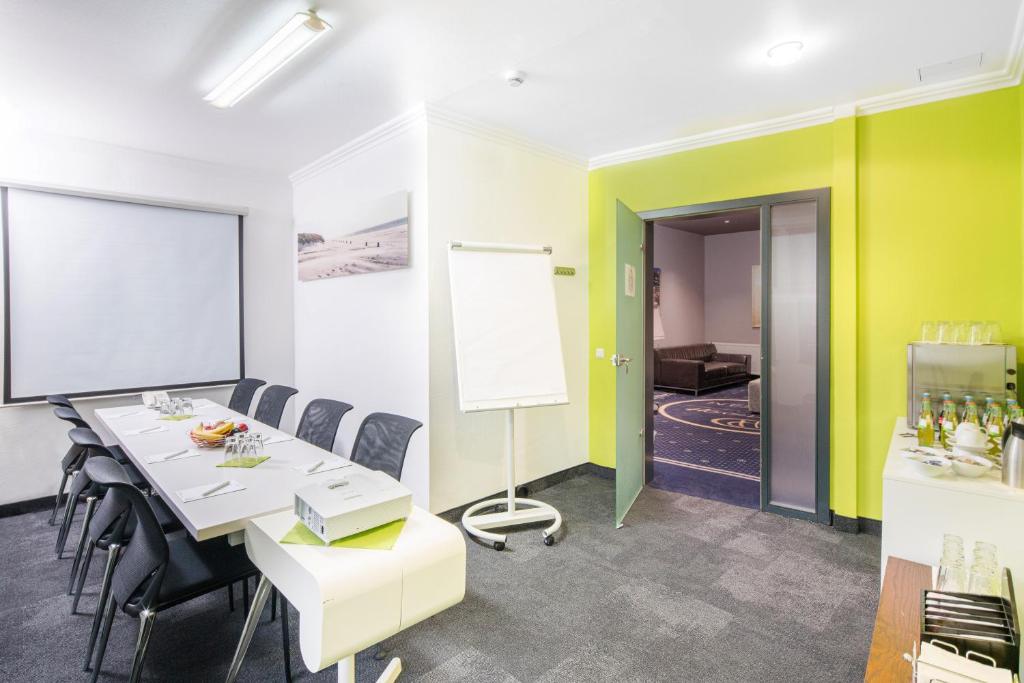 Área de negócios e/ou sala de conferências em Hotel Cult Frankfurt City