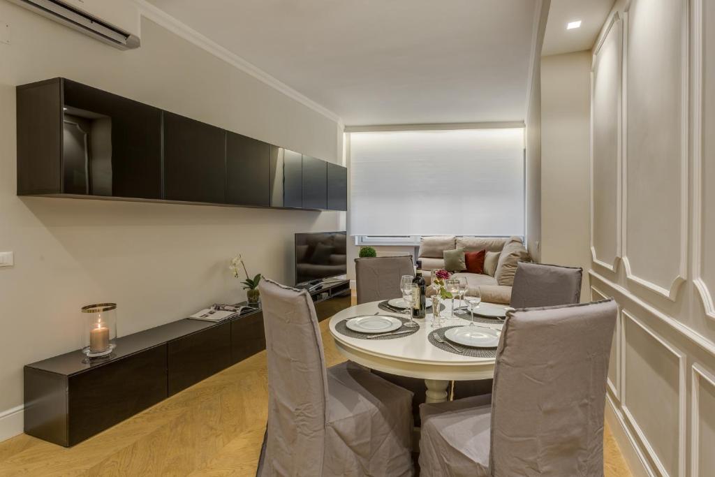 Telewizja i/lub zestaw kina domowego w obiekcie Sophisticated Home