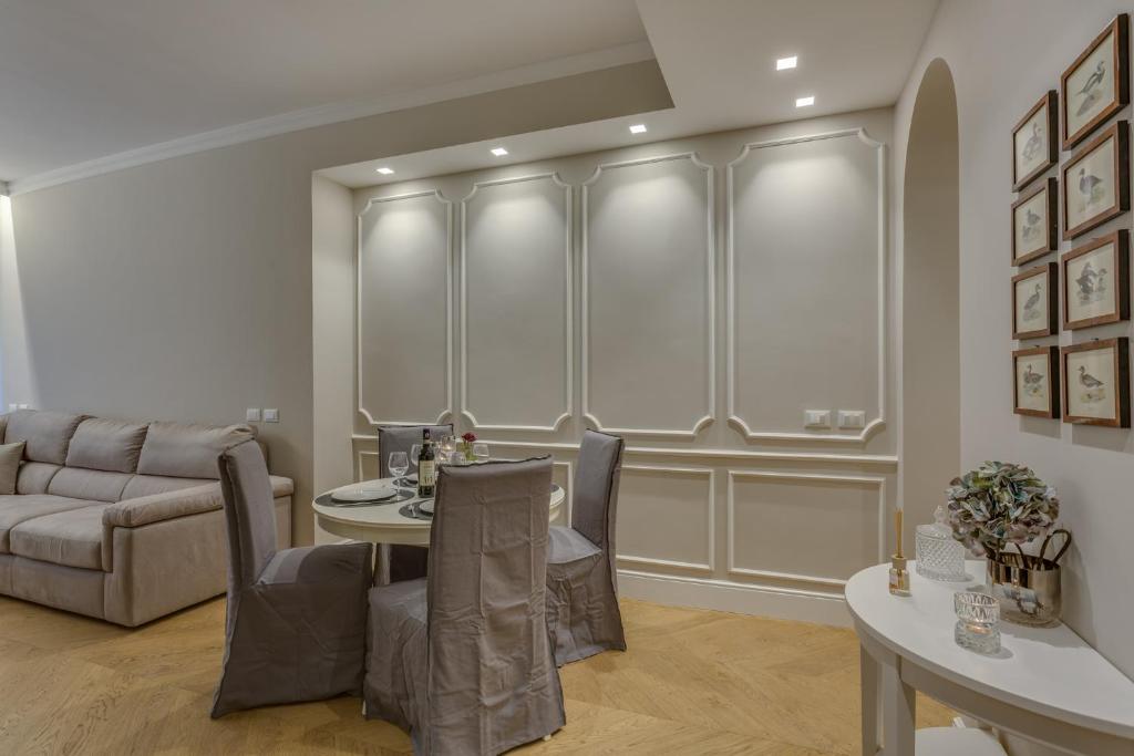 Część wypoczynkowa w obiekcie Sophisticated Home
