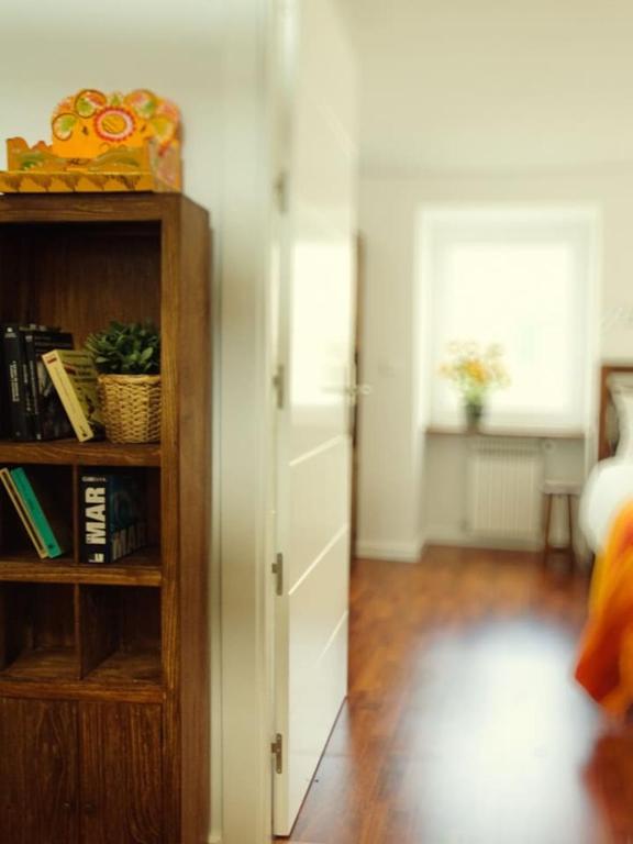The library in the holiday home