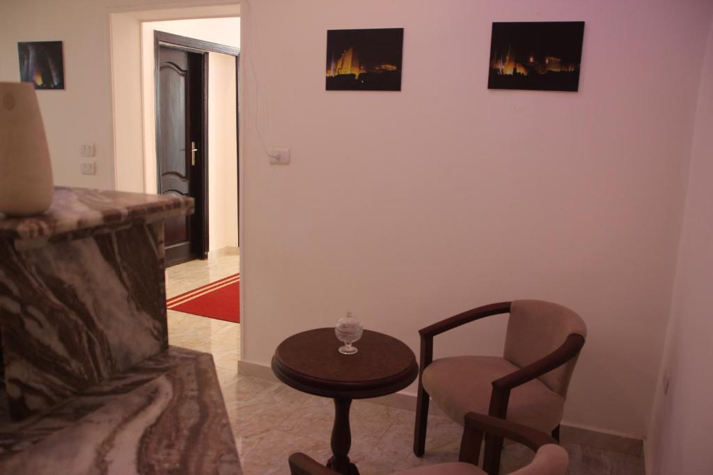 Posezení v ubytování Farida Pyramids Boutique Hotel