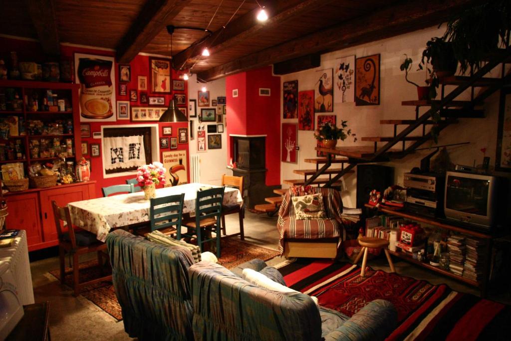 A seating area at Alla Bastilla B&B