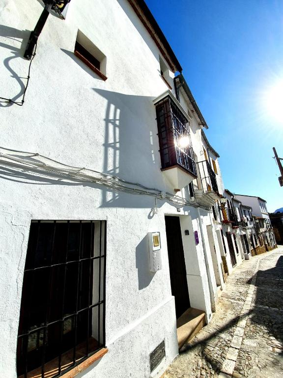 Almocabar Luxury Apartment - 4