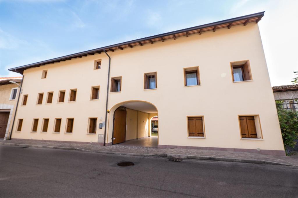 Budova, kde se aparthotel nachází