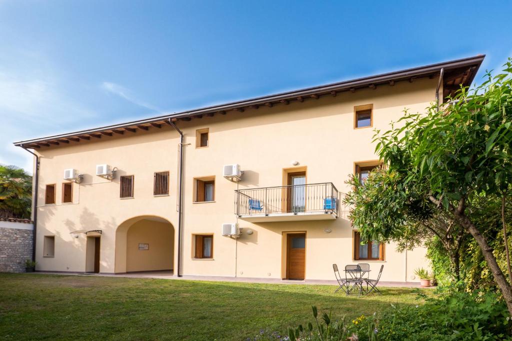 Budova, kde se aparthotel nachází