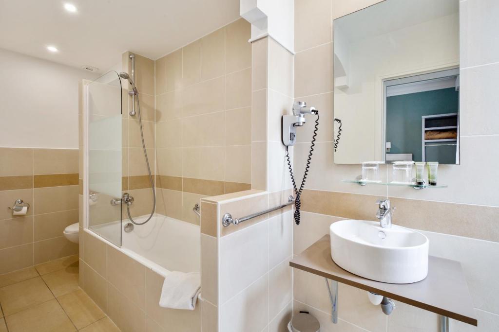 Grand Hôtel Des Gobelins - Resim 21