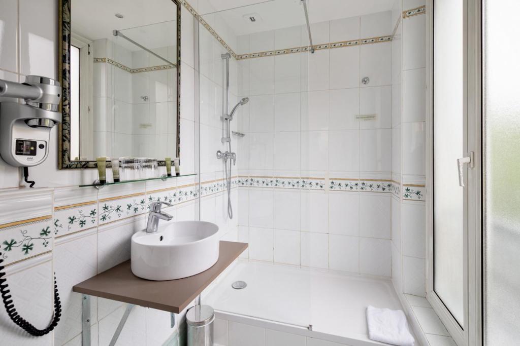 Grand Hôtel Des Gobelins - Resim 26