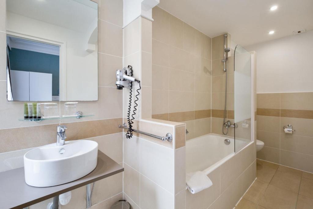 Grand Hôtel Des Gobelins - Resim 29