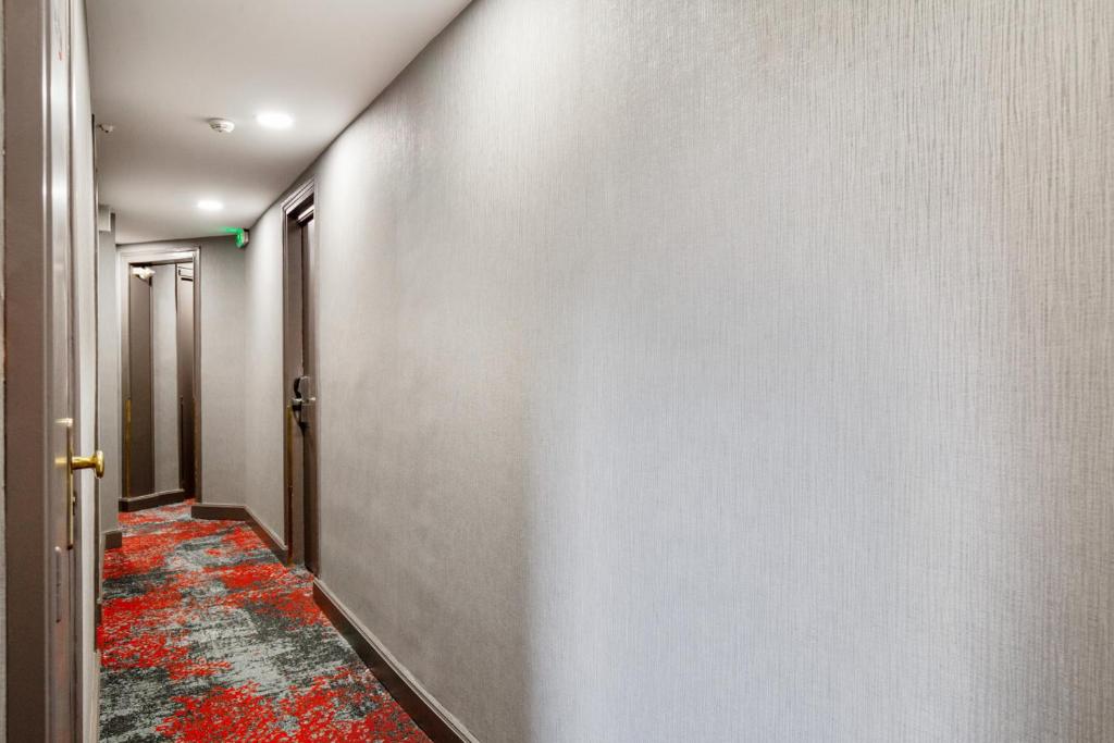 Grand Hôtel Des Gobelins - Resim 32