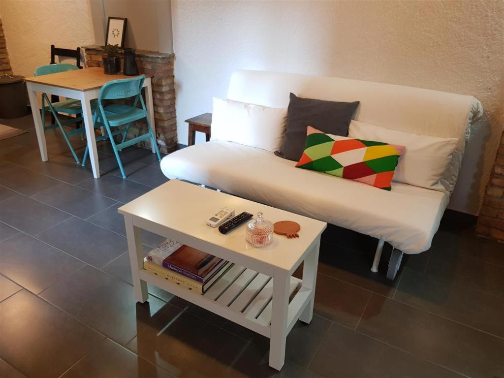 Posedenie v ubytovaní Stone Guesthouse