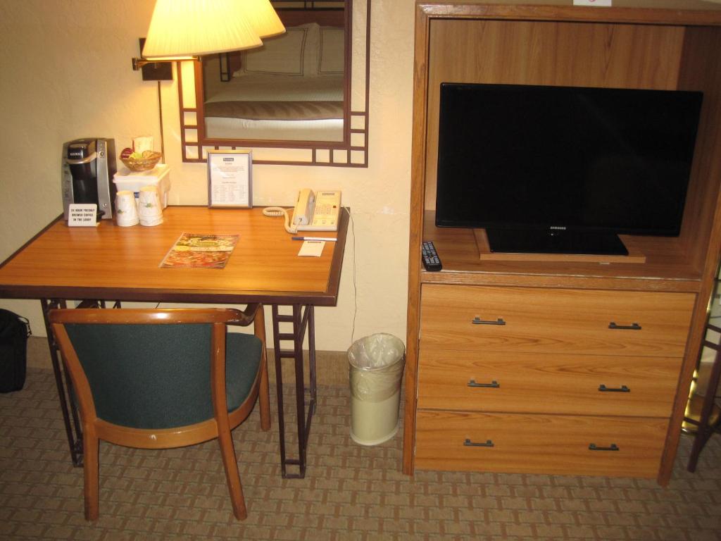 Travelodge by Wyndham Seattle By The Space Needle photo