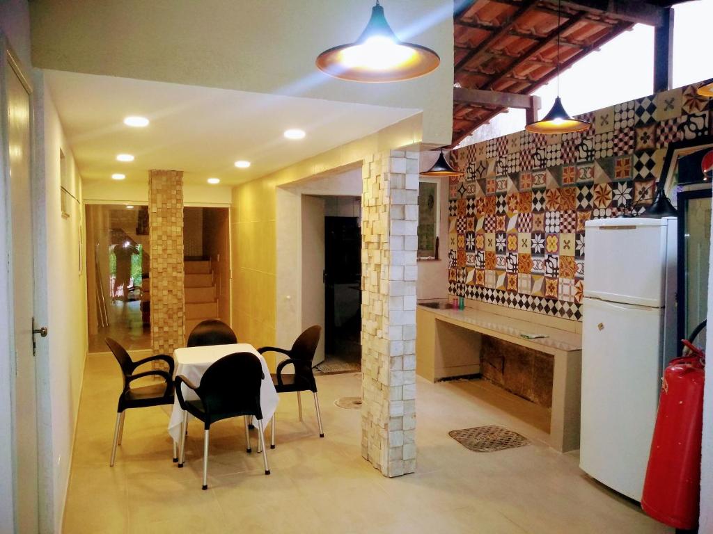 Kuchyň nebo kuchyňský kout v ubytování Mata Virgem Hostel e Pousada