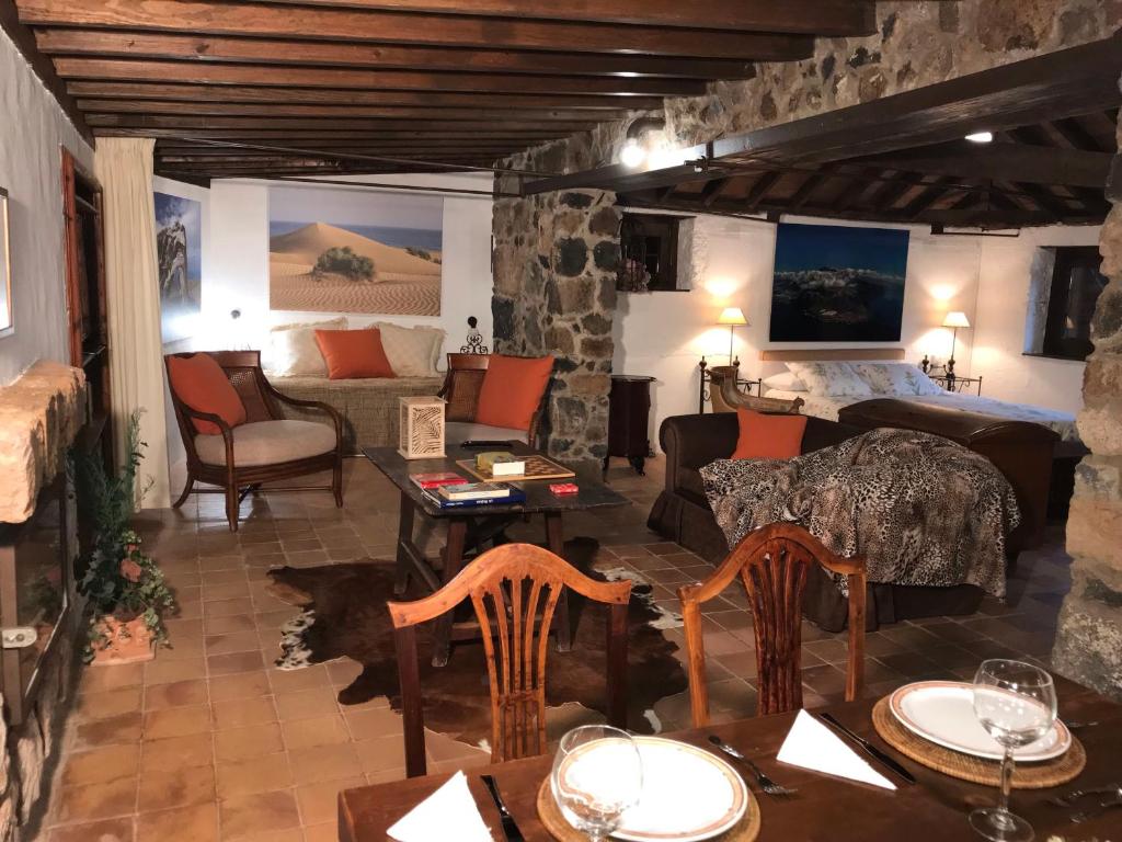 Finca Casa Jardín - Vivienda Vacacional, La Laguna – Prețuri ...