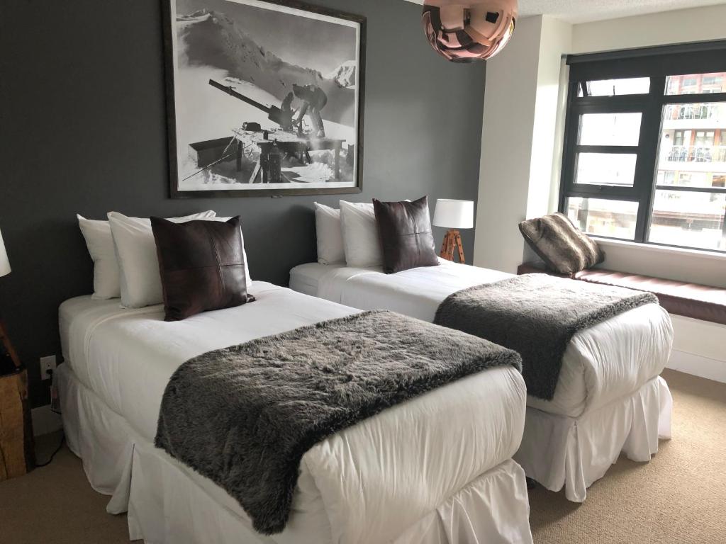 Postel nebo postele na pokoji v ubytování Gibbons Life Accommodations