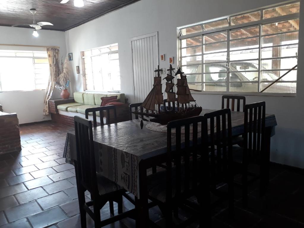  CASA NO CENTRO DA CIDADE