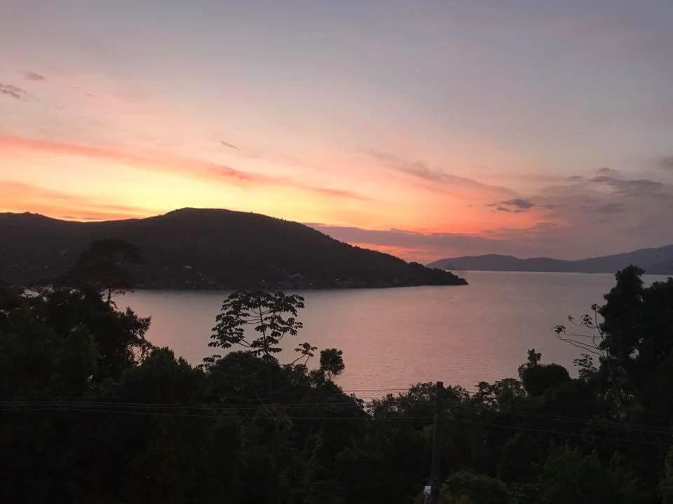  Maravilhosa Casa em Angra
