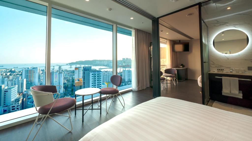 Lavalse Hotel - Deluxe Twin Room Mit Teilweise Ozeanansicht