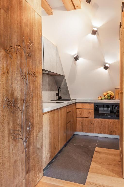 Kuchyňa alebo kuchynka v ubytovaní Apartament Hanka PREMIUM Zakopane