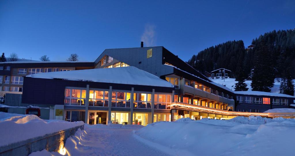 Rigi Kaltbad Swiss Quality Hotel v zimě