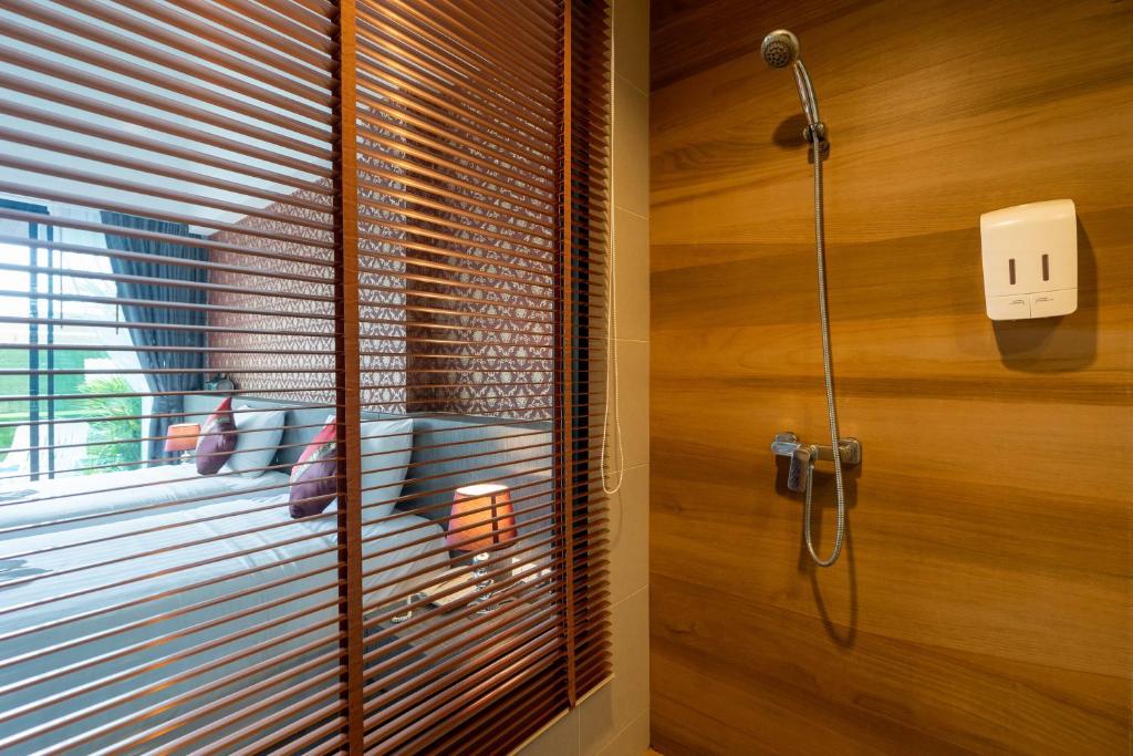 Koupelna v ubytování The Thames Pool Access Resort & Villa - SHA Extra Plus