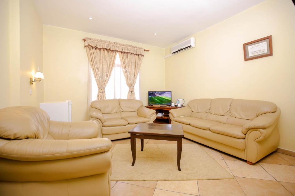 New Safari Hotel photo