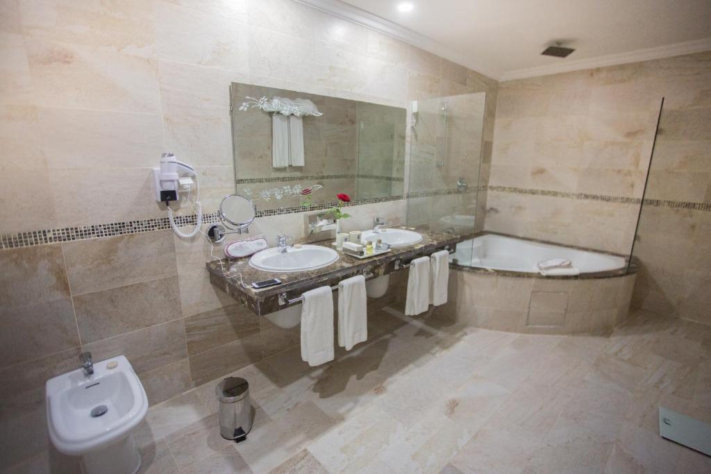 Vannituba majutusasutuses El Minzah Hotel