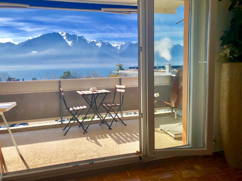 Central Studio with Lake View | 102 - Apartamento De Estudio