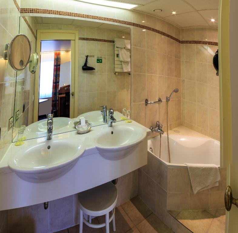 Koupelna v ubytování Hotel Pacific