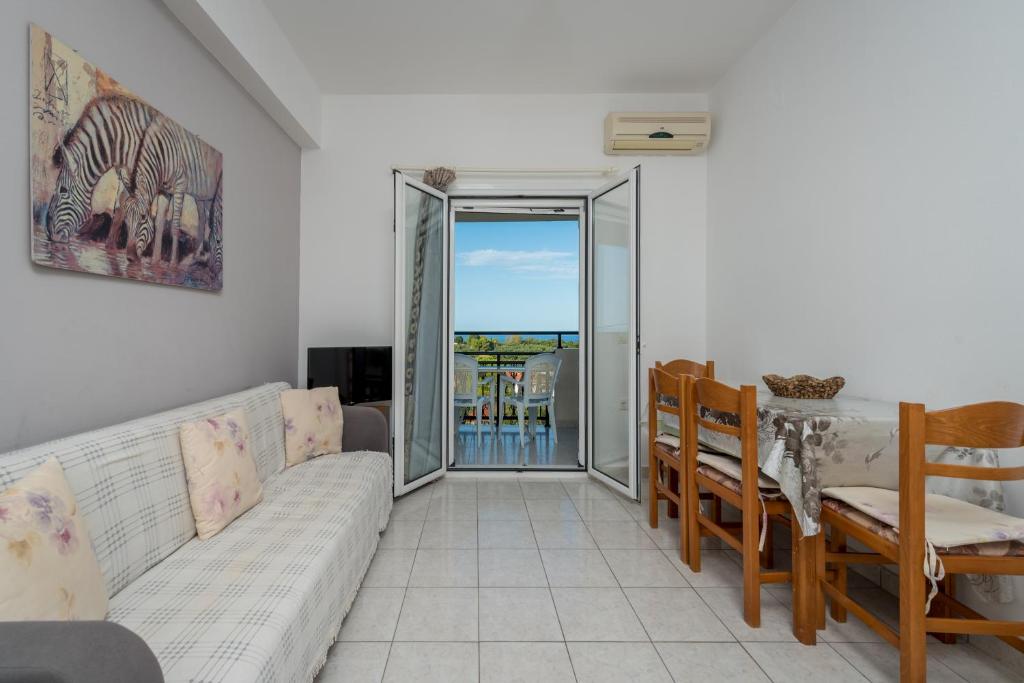 Yiannis Studios - Superior Apartment