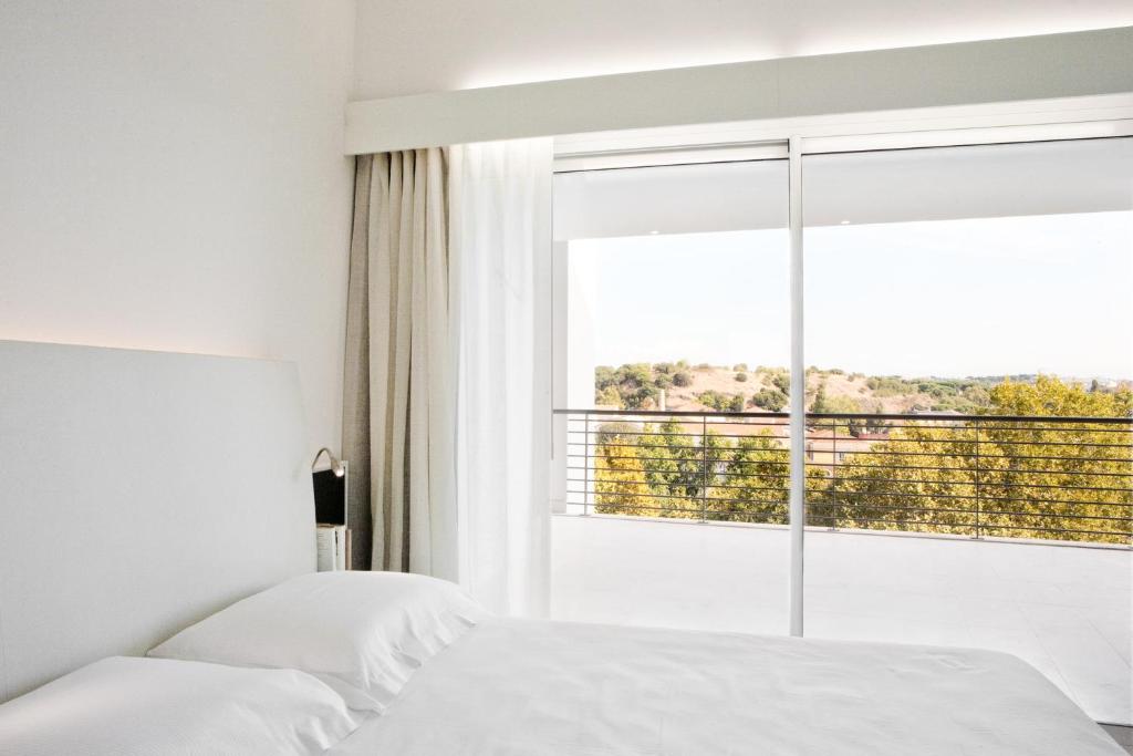 
Classic Double Room with Balcony
