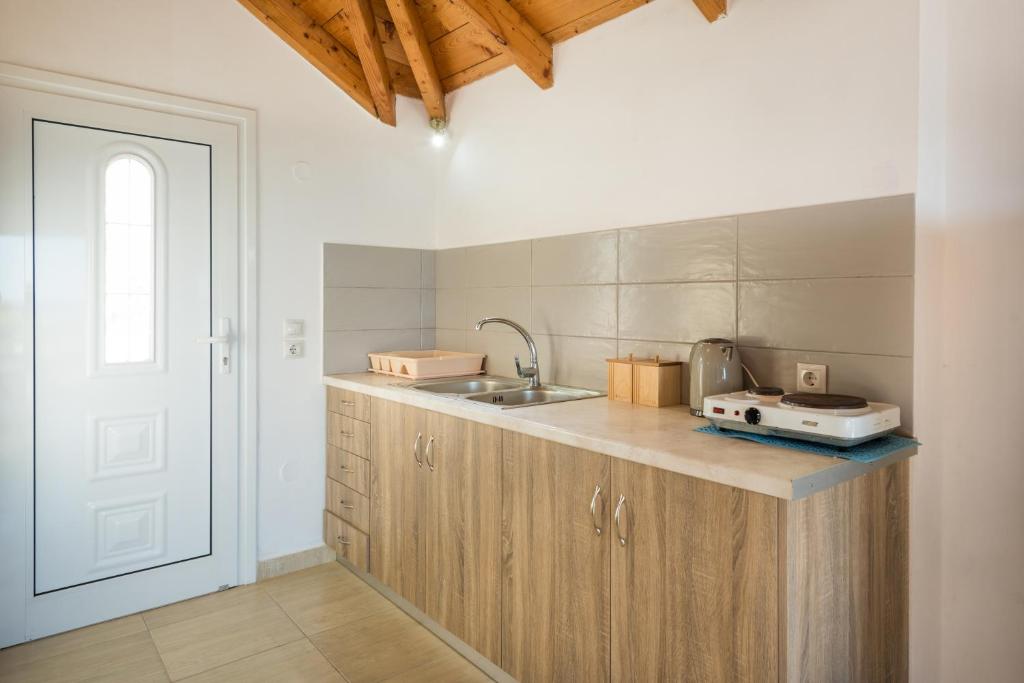 Yiannis Studios - Studio Apartment With Sea View