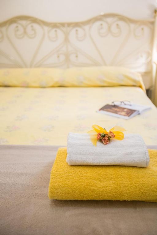 Posteľ alebo postele v izbe v ubytovaní Charming Fiesolana Apartment in heart of Florence