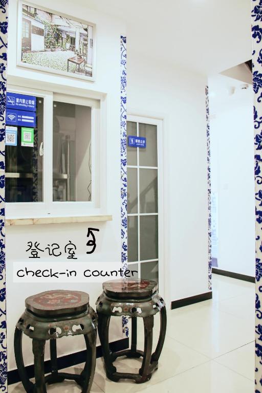 弱水咖啡国际青旅 Only Cafe and Backpackerにあるキッチンまたは簡易キッチン