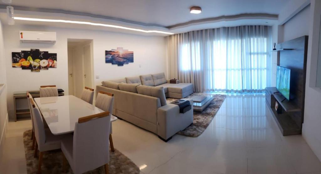  Mountain view newly furnished luxury apartment in Reserva Jardim