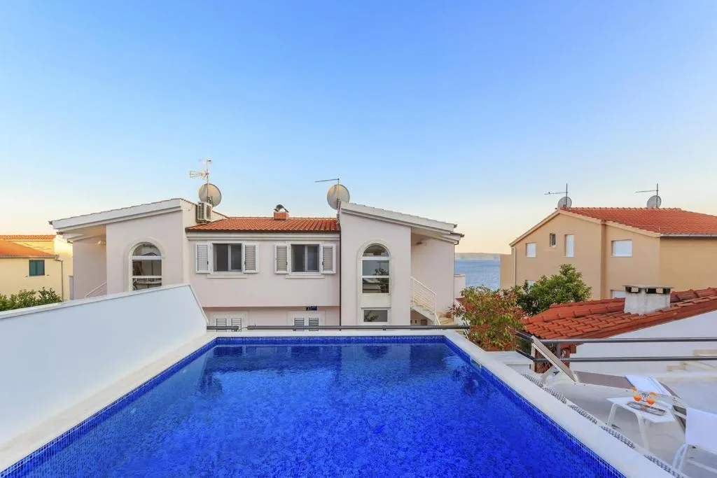 Seaside apartments with a swimming pool Rastici, Ciovo - 1084, Centola, Croatia