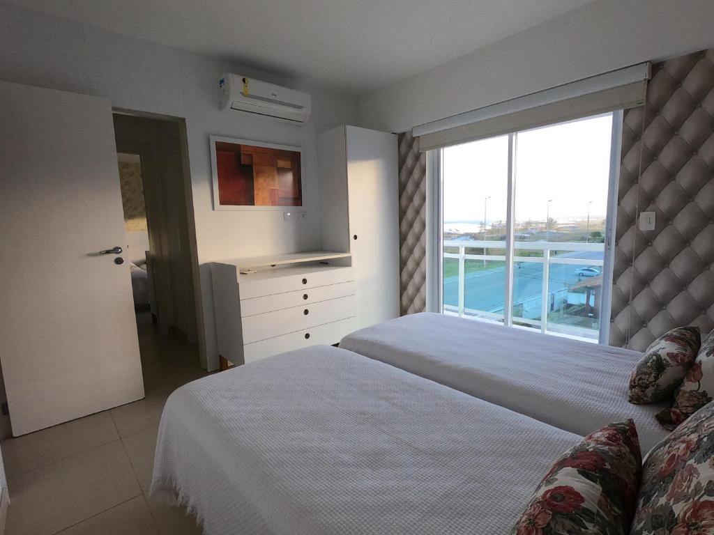  Apartamento Praia do Forte - Cabo Frio/RJ