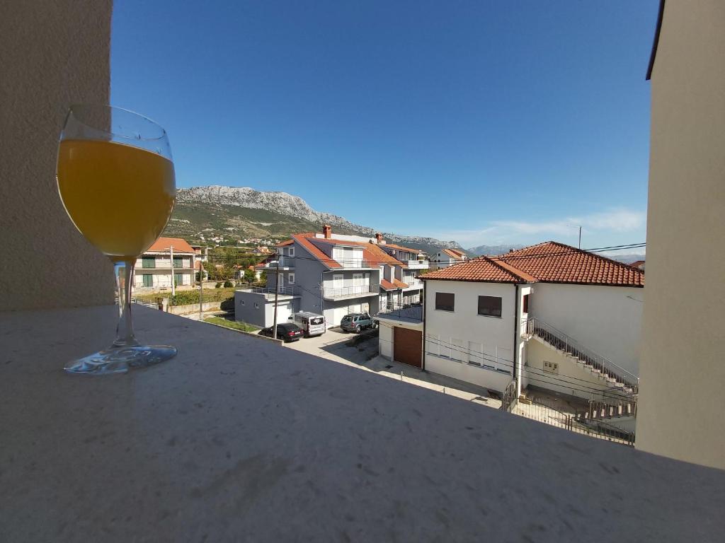Výhľad na hory alebo výhľad na hory priamo z apartmánu