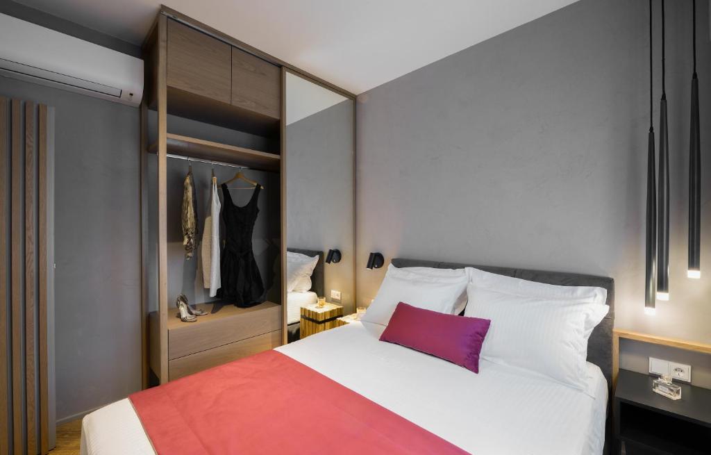 Olvios Luxury Suites - 19