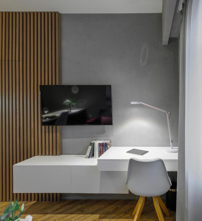 Olvios Luxury Suites - 14