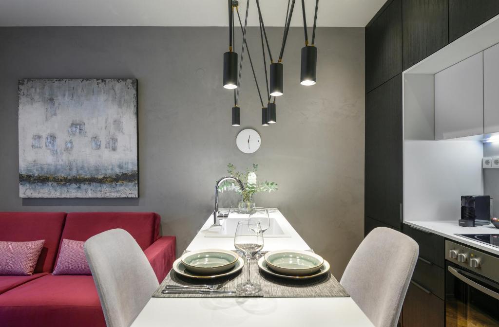 Olvios Luxury Suites - 8