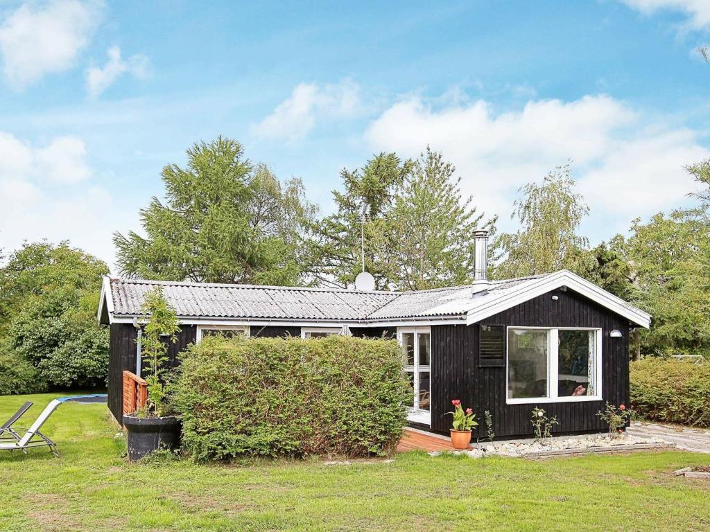 Appealing Holiday Home in Hovedstaden with Terrace, Gilleleje, Denmark